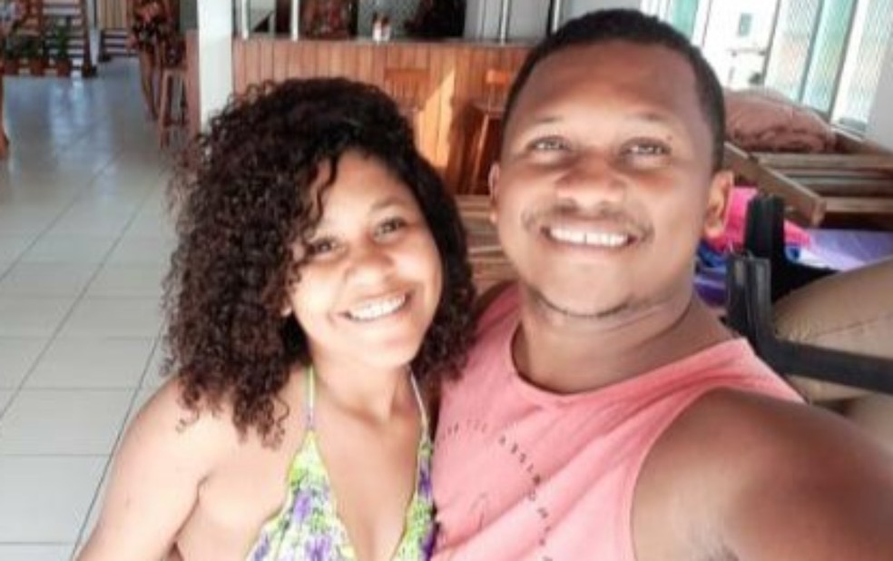 Isabele, de 16 anos, que desmaiou durante o sepultamento do tio Marivaldo Neri — Foto: Arquivo Pessoal