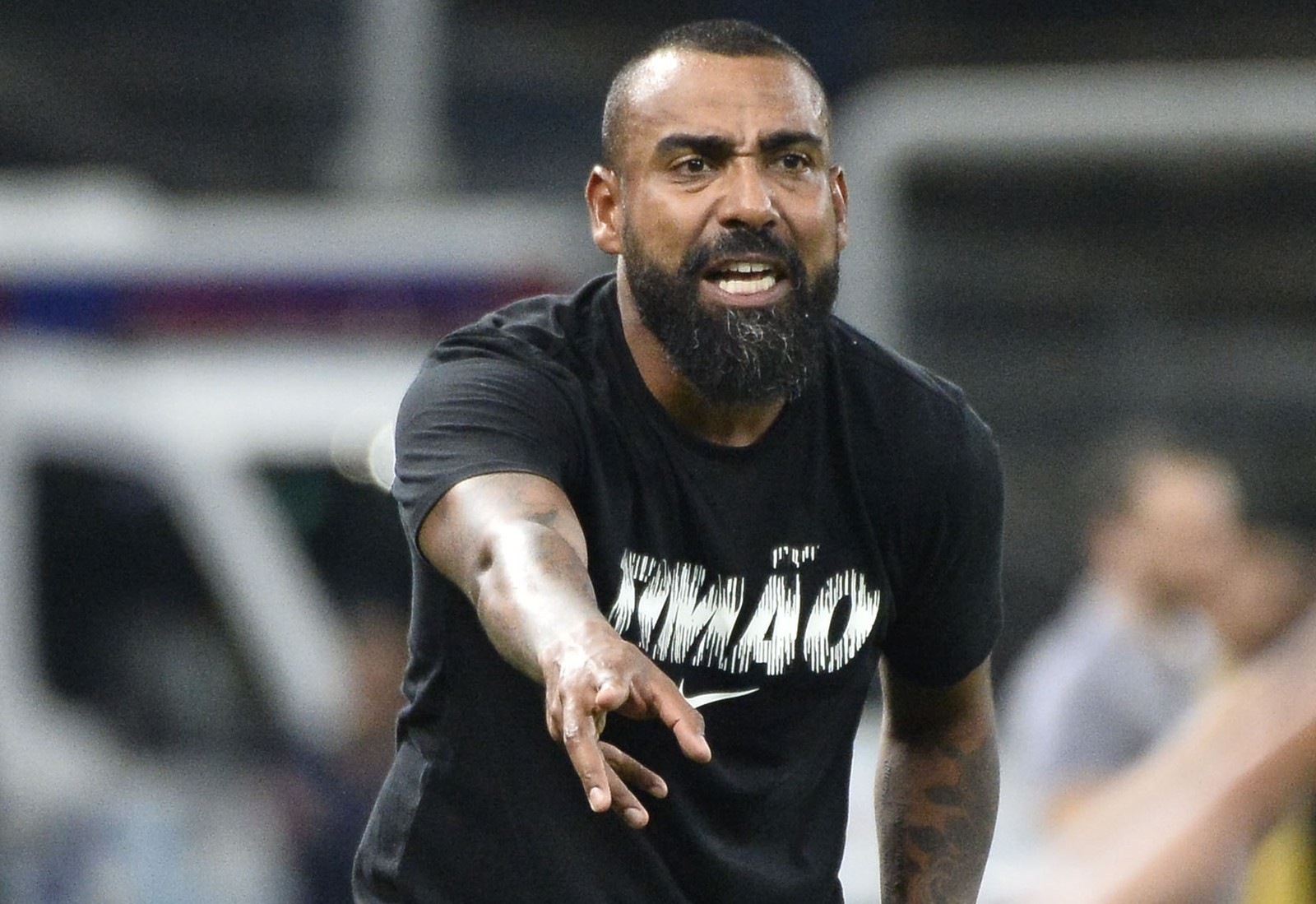 Coelho exalta luta do Corinthians em eliminação, mas prefere não fazer indicações a Tiago Nunes