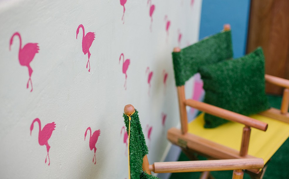 Estencil Flamingo Veja Como Reproduzir A Estampa Na Parede Da Sua Casa Casa E Decoracao Gnt Escolha seu desenho aqui na submoda para aplicar eles na parede. estampa na parede da sua casa
