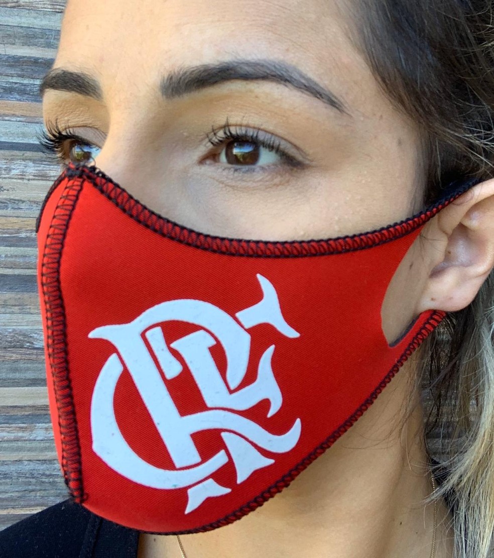 Máscaras com referência ao Flamengo são sucesso de vendas — Foto: Divulgação