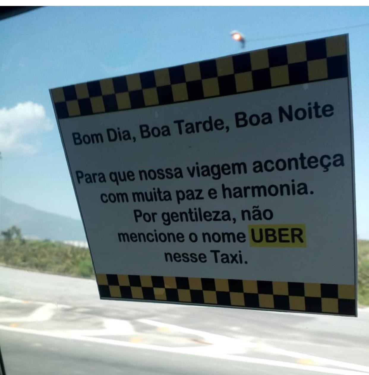 O recado em um táxi do Rio de Janeiro: 'Não mencione o nome Uber' | Ancelmo  - O Globo