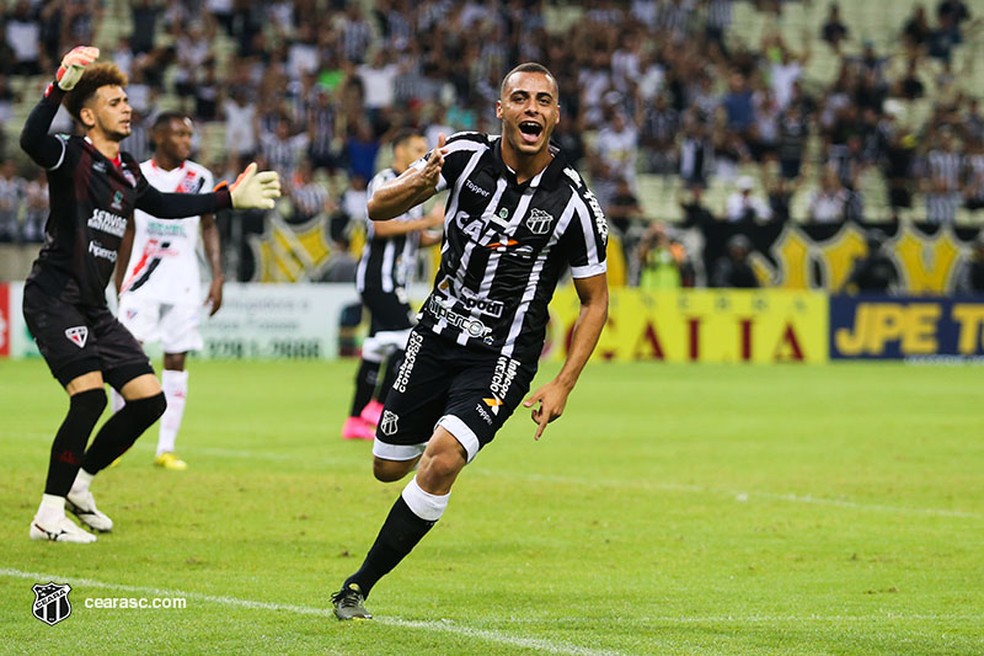 Arthur tem 26 gols com a camisa do VovÃ´, na temporada â€” Foto: DivulgaÃ§Ã£o/CearÃ¡