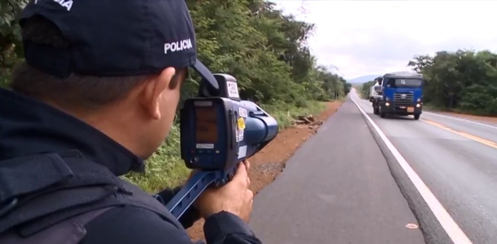 Polícia Rodoviária aumentou número de operações com radar em 50% nas rodovias do Piauí — Foto: TV Clube