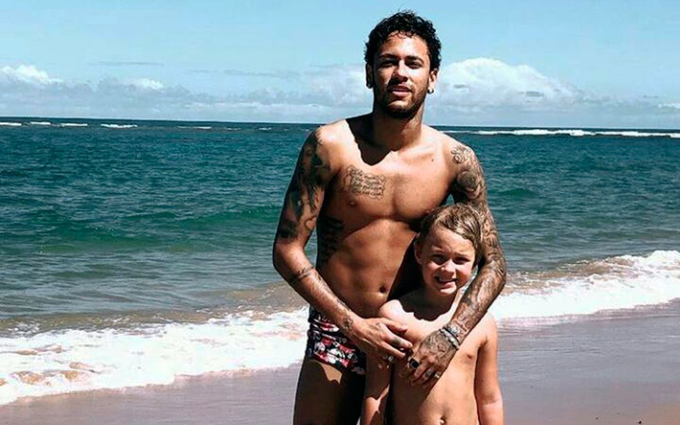 Neymar com o filho, David Lucca, na Bahia (Foto: Reprodução/Instagram)