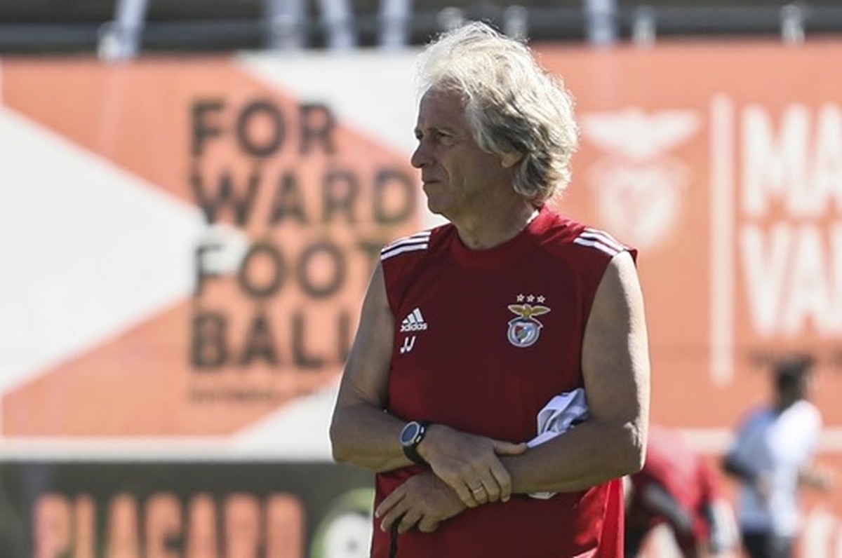 With Gilberto And Everton Benfica Estoril Starts In The First Test With Jorge Jesus Portuguese Football