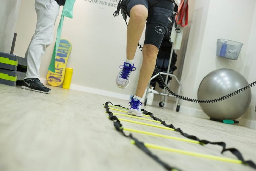 A fisioterapia especializada é altamente recomendada como tratamento da síndrome para recuperação motora do paciente — Foto: Pixabay