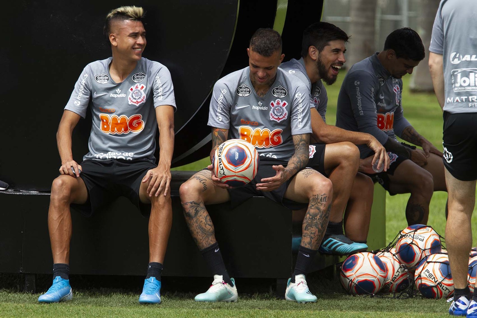 Campeão em 2017, Luan fala do gosto pela Libertadores e explica seu estilo de jogo no Corinthians