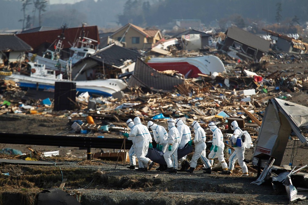 Terremoto seguido de um tsunami devastou a região de Fukushima em 2011 — Foto: Hiro Komae/AP
