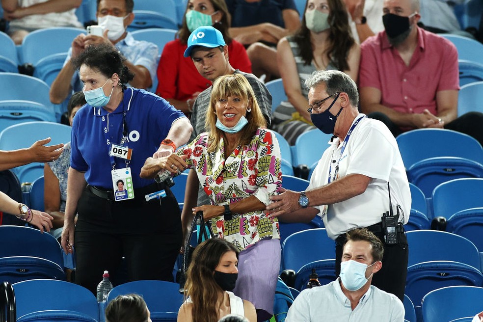 Torcedora mal-educada foi retirada de quadra durante vitória de Rafael Nadal sobre Michael Mmoh no Australian Open — Foto: Cameron Spencer/Getty Images