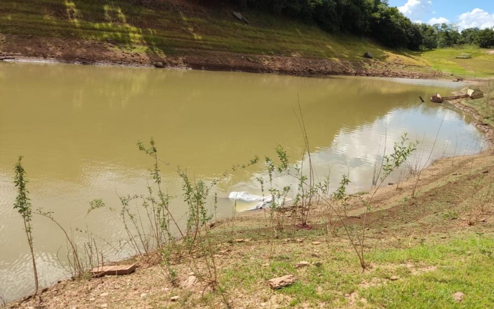 Bombeiros informaram que lago onde adolescente morreu tem cerca de 19 metros de profundidade, em Caldas Novas, Goiás — Foto: Bombeiros/Divulgação 