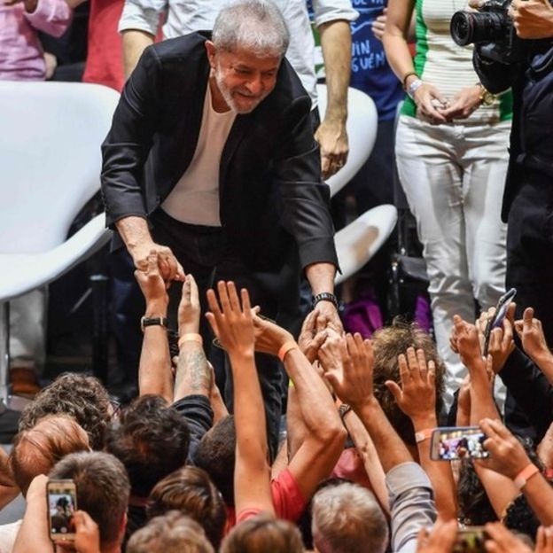 BBC - Sociólogo diz que queda da desigualdade durante o governo Lula foi 'tímida', e não 'gigante e sustentável' (Foto: AFP/Getty Images via BBC)