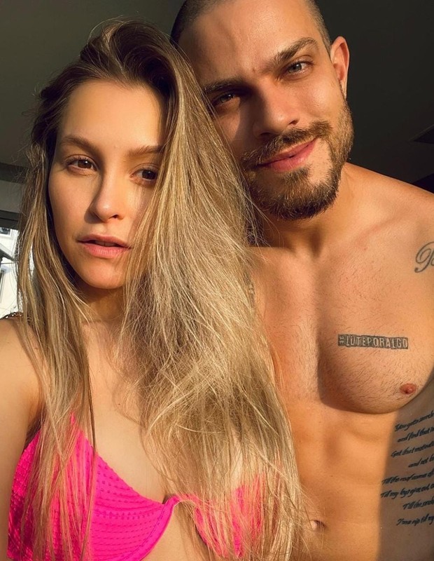 Carla Diaz e namorado (Foto: Instagram)