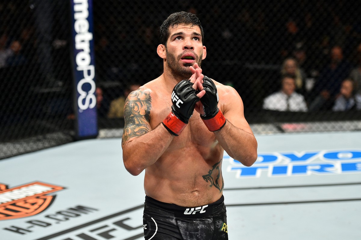 Com Matt Brown, Raphael Assunção leva bônus por performance em Norfolk ...
