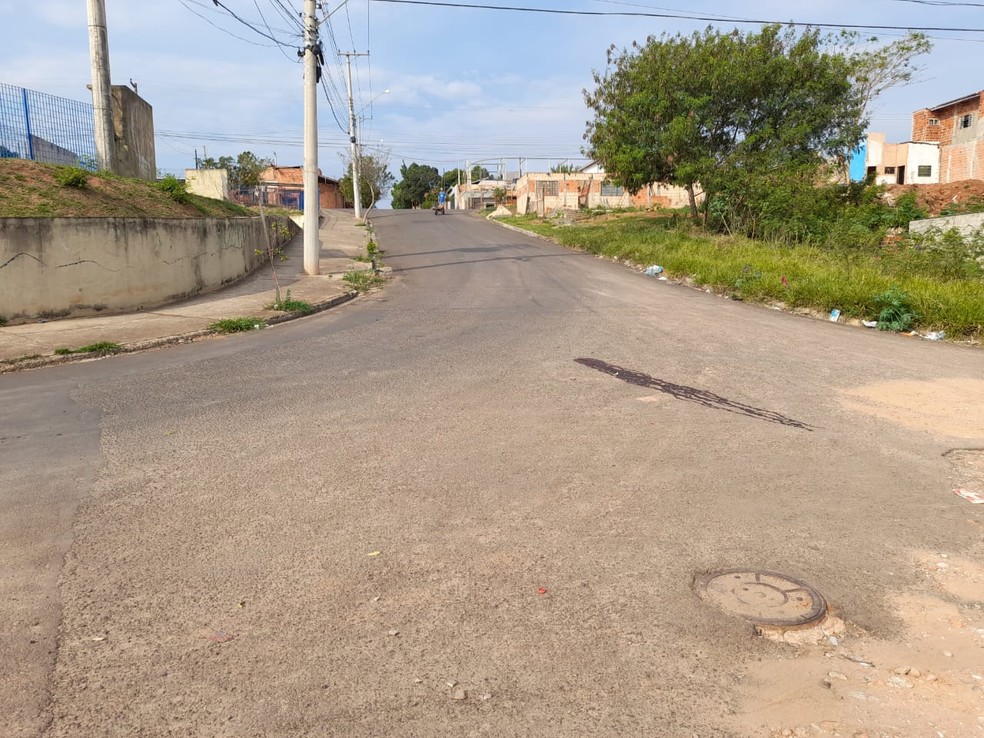 Criança de sete anos morre atropelada por caminhonete enquanto brincava com bicicleta em Bauru — Foto: Jarbas Soares /TV TEM
