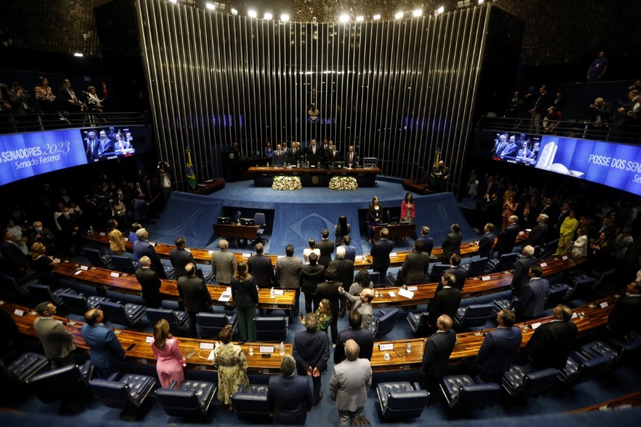 Plenário do Senado durante a posse de senadores de eleição da Mesa Diretora na abertura do ano do Legislativo