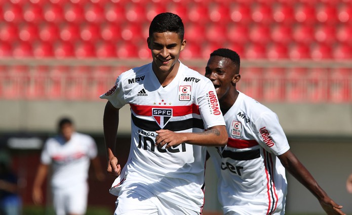 Quais garotos da base do São Paulo devemos ficar de olho quando voltar o futebol?