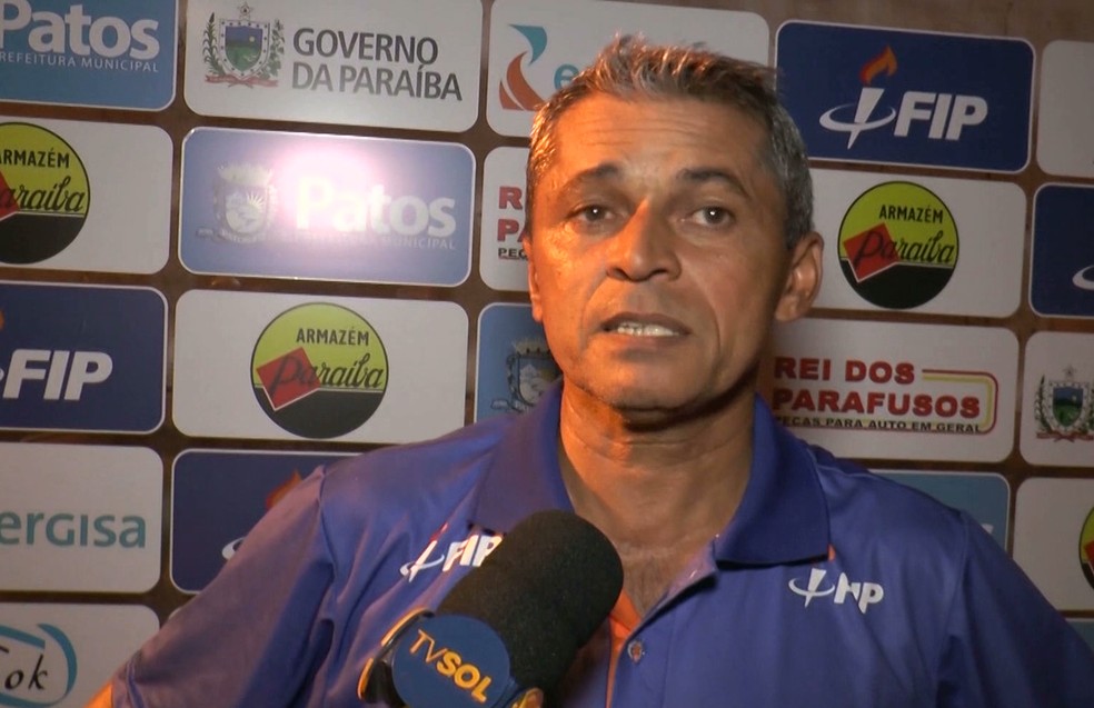 Marcos Nascimento � o experiente t�cnico do Esporte de Patos � Foto: Reprodu��o / TV Para�ba