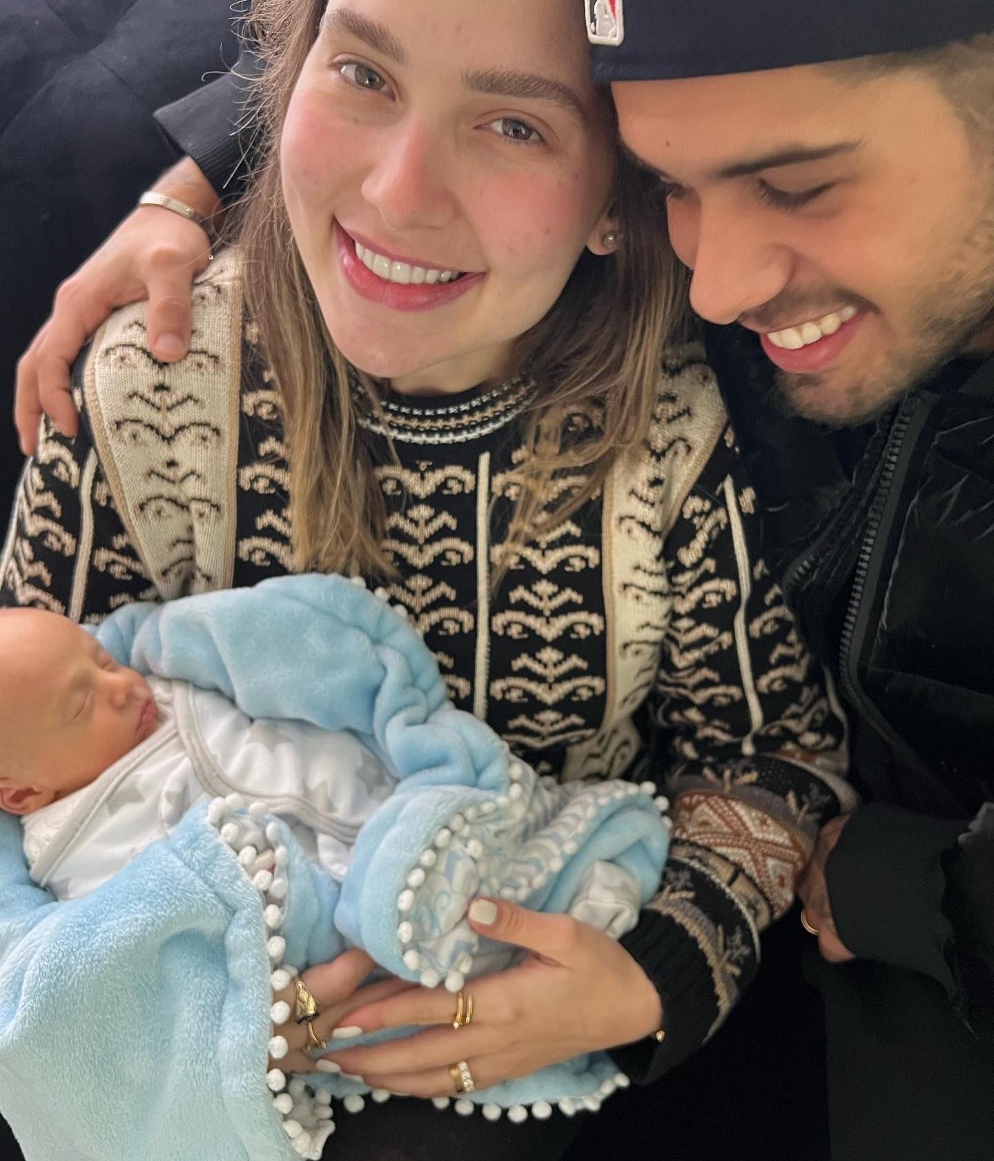 Virginia Fonseca e Zé Felipe conhecem afilhada, filha de Samara Pink e Thiago Stabile (Foto: Reprodução/Instagram)