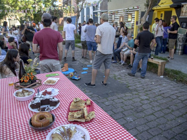 No evento, participantes podem levar comes e bebes para compartilhar com os vizinhos (Foto: Ricardo Ara/Divulgação)