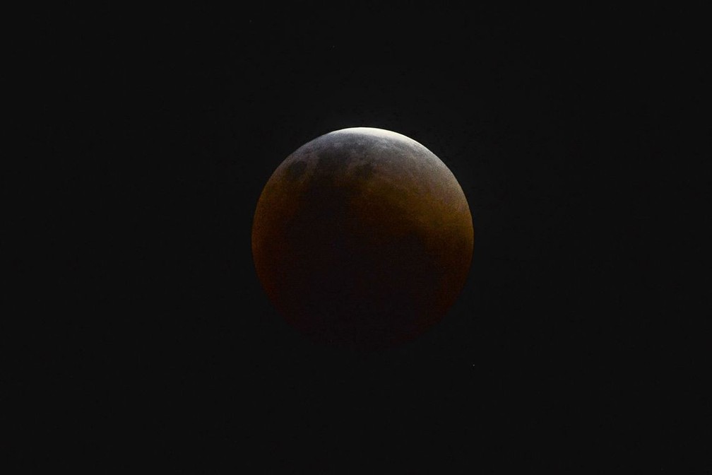 Eclipse lunar no Brasil saiba qual a melhor hora e local para assistir