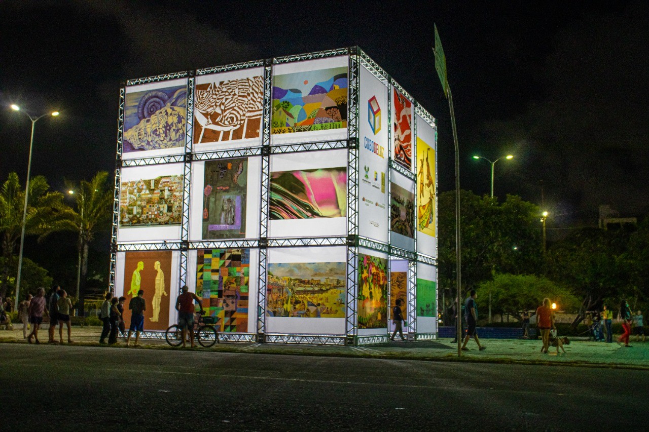 Caicó recebe exposição 'Cubo de Luz' com obras de 30 artistas plásticos potiguares