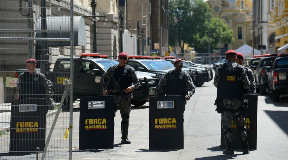  Força Nacional foi convocada para realizar protocolo de segurança em torno da sede do ministério (Foto: Tomaz Silva / Agência Brasil)