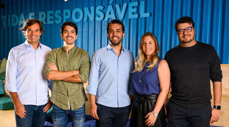 Linha de frente da Neon: JeanSigrist, Rafael Matos, Pedro Conrade, Carol Oksman e Daniel Mazini (Foto: Neon/Divulgação)