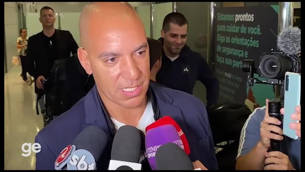 Novo técnico do Cruzeiro, Pepa chega a Belo Horizonte para assumir o clube
