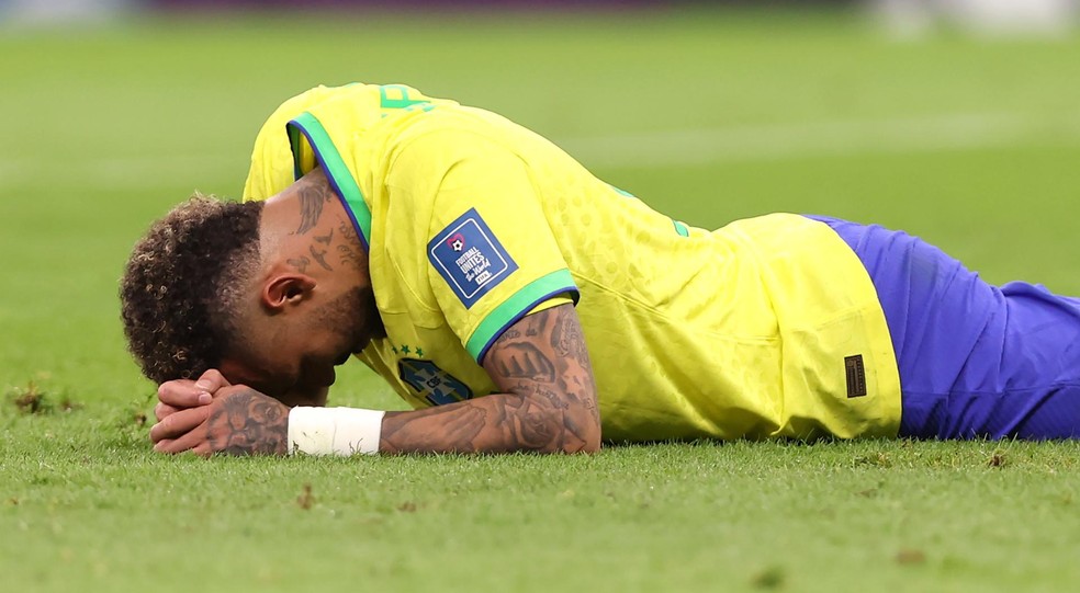 Neymar sofre a primeira lesão na temporada 2022/23, e logo na Copa do Mundo  — Foto: EFE