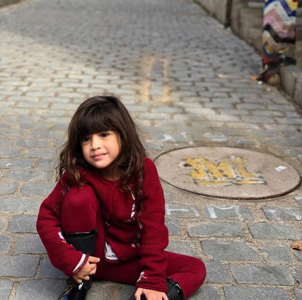  Khálida Trabulsi Lisboa, de 3 anos, morreu após ser atingida por uma rocha em um deslizamento na Cordilheira dos Andes — Foto: Divulgação