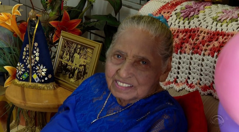 Vó Margarida comemorou 112 anos em Cerro Largo neste domingo (23) — Foto: Reprodução/RBS TV
