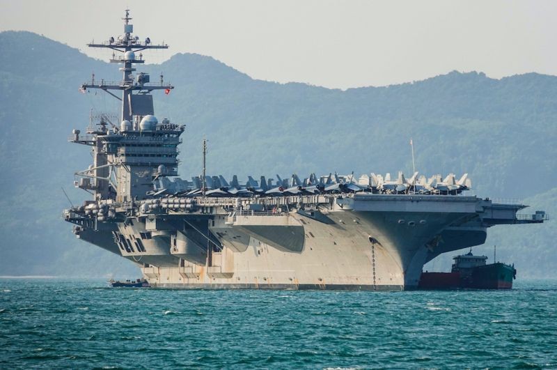 O porta-aviões USS Carl Vinson (Foto: Getty Images via BBC News)