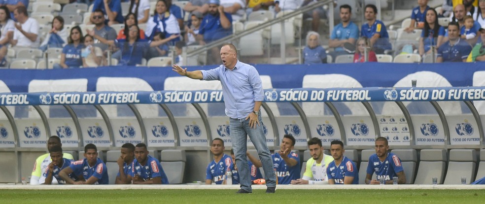 Mano Menezes ironiza falta de vitórias do Cruzeiro como mandante  (Foto: Washington Alves/Light Press)