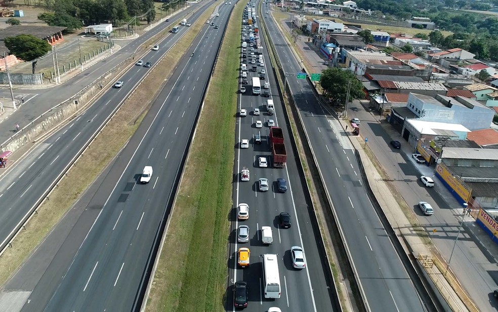 Rodovia Anhanguera, em Limeira: prefeitura cobra obras de concession&aacute;ria &mdash; Foto: C&eacute;sar Cocco