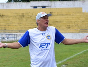 O técnico Márcio Bittencourt, do São José Esporte Clube (Foto: Danilo Sardinha/Globoesporte.com)