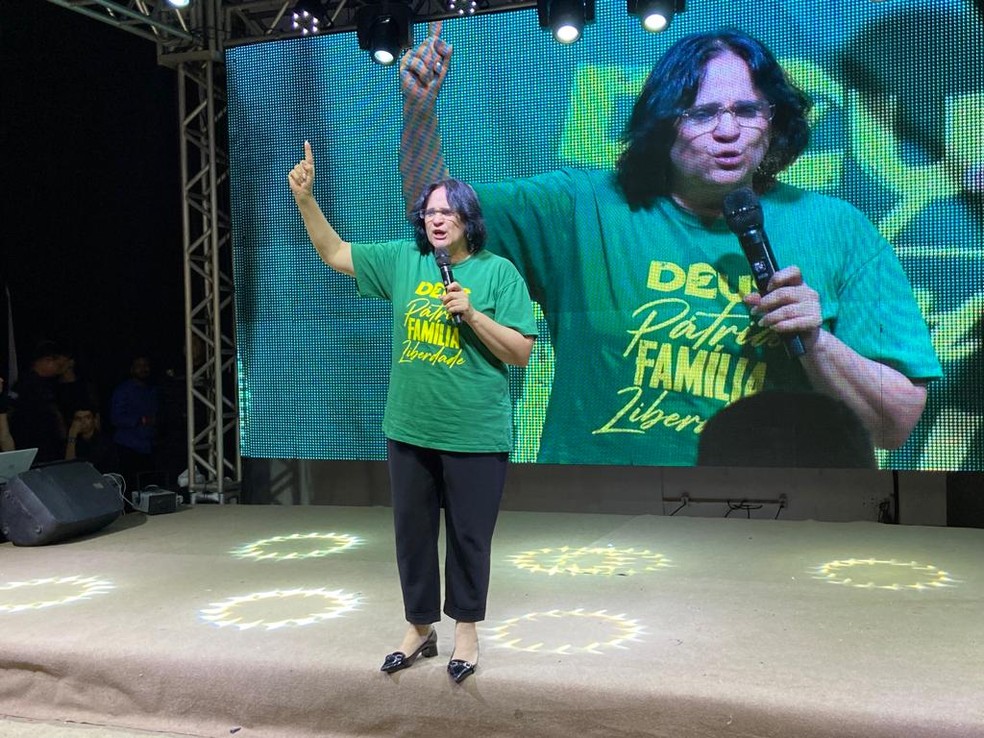 Damares Alves, em evento político em Macapá, em imagem de arquivo — Foto: Laura Machado/g1