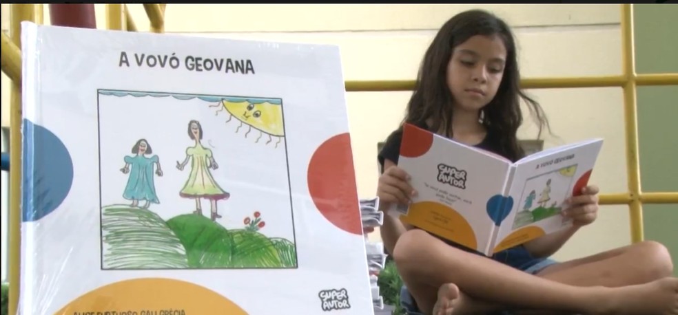 Aos nove anos, menina publica primeiro livro e incentiva outras crianças em RO — Foto: Rede Amazônica/Reprodução