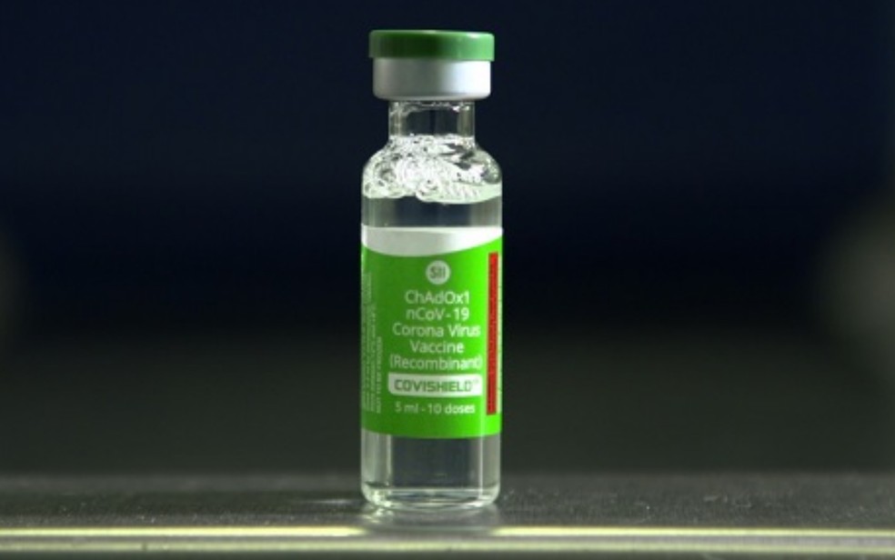 Imagem de frasco da vacina da AstraZeneca contra a Covid-19 — Foto: Divulgação/Fiocruz
