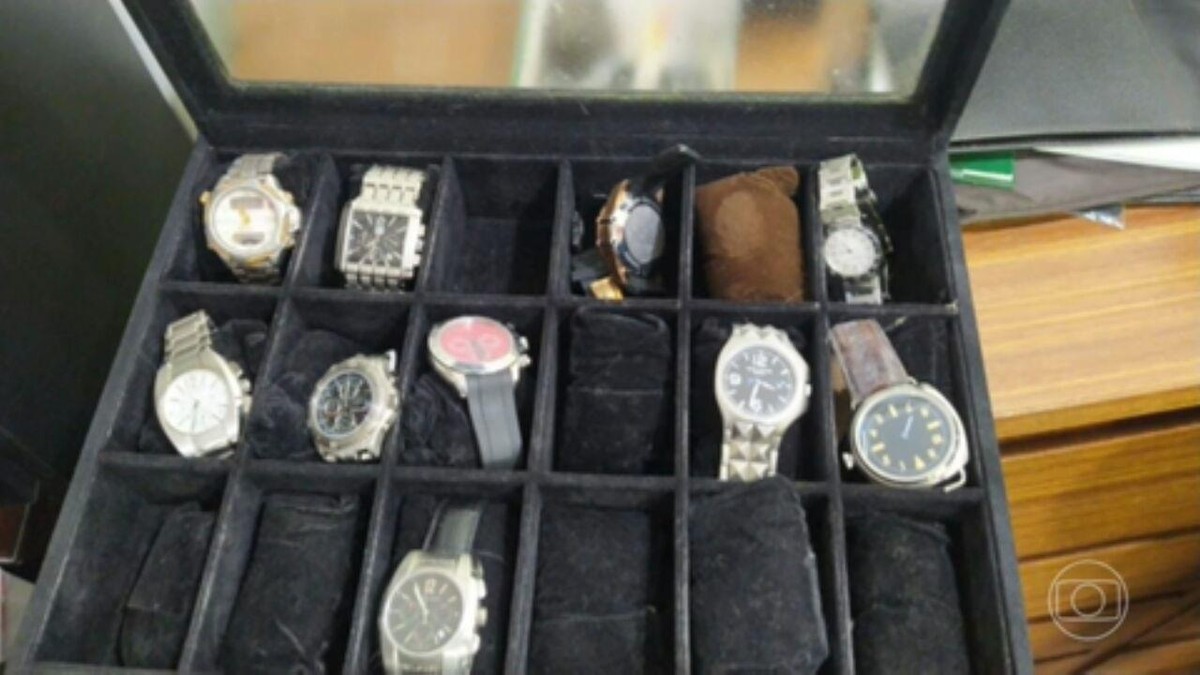 MP e polícias de São Paulo e Minas apreendem 120 relógios caros que podem ter sido roubados 