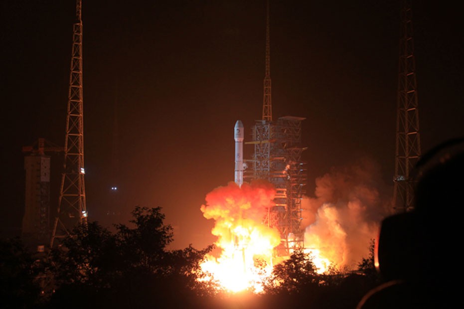 A missão, batizada de “Chang’e-3”, leva o veículo de exploração teleguiado chamado "Coelho de Jade" (Foto: Xinhua, Li Gang/AP)