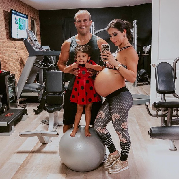 Bella Falconi, Ricardo Rocha e Vicky (Foto: Reprodução/Instagram)