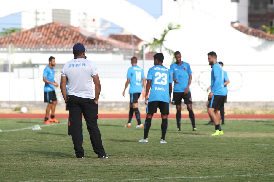 Bota-PB volta aos trabalhos de olho no América-RN e adia apresentação de Jataí