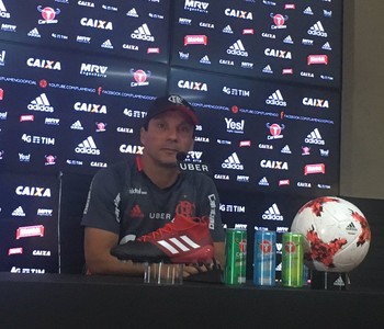 Zé Ricardo torce para prisão de vice não atrapalhar Flamengo
