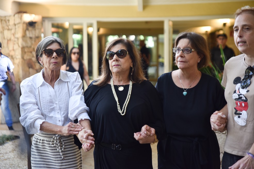 Nanci, Tânia e Sandra, filhas de Palmirinha Onofre — Foto: Leo Franco e Van Campos/Agnews