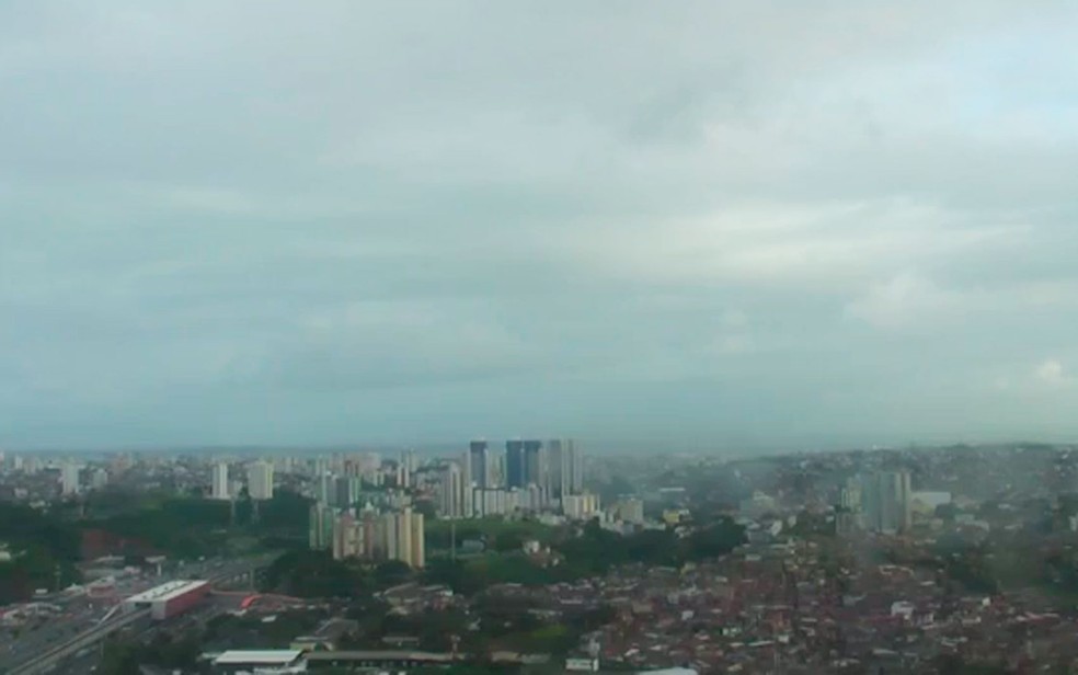 Tempo em Salvador deve ficar mais ameno nesta sexta-feira (Foto: Reprodução/TV Bahia)