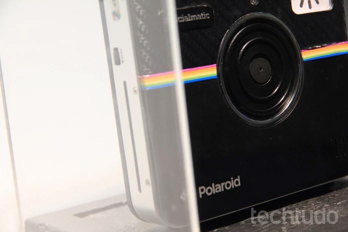 Apesar do preço salgado, Polaroid resgata as antigas câmeras instantâneas com muitos recursos da era das redes sociais (Foto: Isadora Dias/TechTudo)