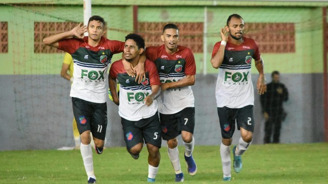 Humaitá comemora gol contra Rio Branco-AC na Série D