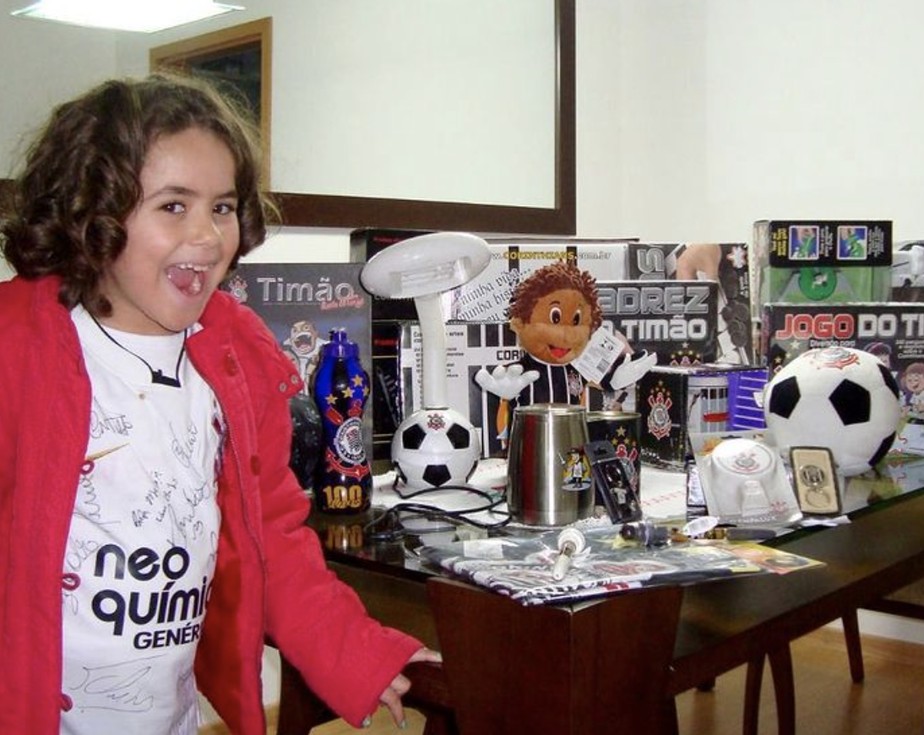 Maisa Silva torce para o Corinthians desde pequena