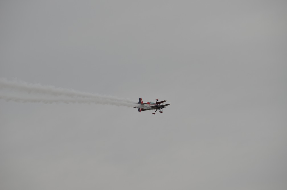 Domingo Aéreo tem apresentação da Esquadrilha da Halcones, em Pirassununga — Foto: Ana Marin/g1