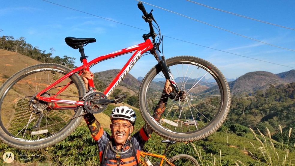 Aposentado também tem o ciclismo como hobby — Foto: Arquivo Pessoal